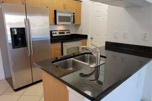 6565 Emerald Dunes Dr, Royal Palm Beach, FL 33411 - Photo 7