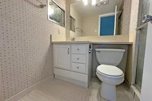 1031 Berkshire B, Deerfield Beach, FL 33442 - Photo 11