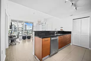 244 Biscayne Blvd, Miami, FL 33132 - Photo 3