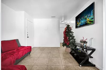 429 NW 10th Avenue, Miami, FL 33128 - Photo 17