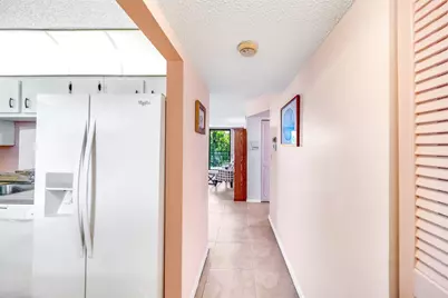 2860 Somerset Drive #404K, Fort Lauderdale, FL 33311 - Photo 9