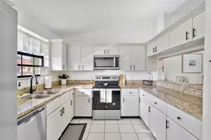 408 Republic Ct, Deerfield Beach, FL 33442 - Photo 9