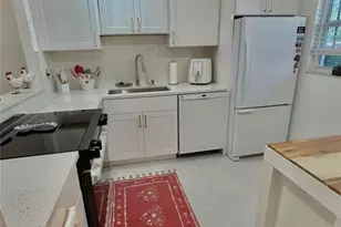 3060 Holiday Springs Blvd, Margate, FL 33063 - Photo 9