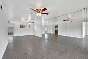 9400 N Hollybrook Lake Dr, Pembroke Pines, FL 33025 - Photo 5