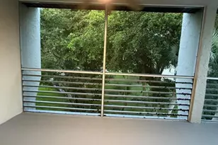 9480 Poinciana Pl, Davie, FL 33324 - Photo 13