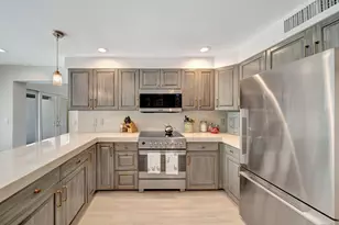 1109 SE 11th Ct, Fort Lauderdale, FL 33316 - Photo 13