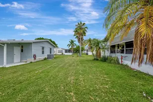 6555 Spanish Lakes Blvd, Fort Pierce, FL 34951 - Photo 21