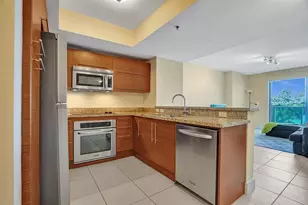 2641 N Flamingo Rd, Sunrise, FL 33323 - Photo 11