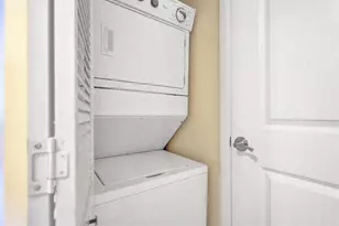 2641 N Flamingo Rd, Sunrise, FL 33323 - Photo 15