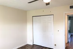 551 SW 135th Ave, Pembroke Pines, FL 33027 - Photo 17