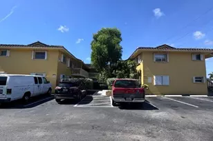 890 NW 39th St, Oakland Park, FL 33309 - Photo 1