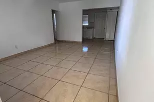 890 NW 39th St, Oakland Park, FL 33309 - Photo 5