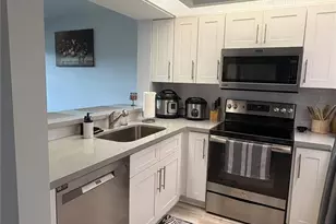 701 SW 128th Ave, Pembroke Pines, FL 33027 - Photo 13