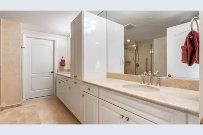 200 E Palmetto Park Road #PH5, Boca Raton, FL 33432 - Photo 13