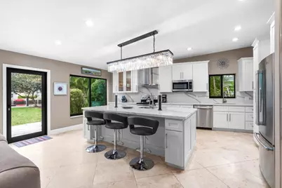 2829 NE 17th Avenue, Wilton Manors, FL 33334 - Photo 13