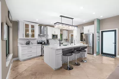 2829 NE 17th Avenue, Wilton Manors, FL 33334 - Photo 11