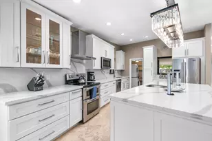 2829 NE 17th Ave, Wilton Manors, FL 33334 - Photo 9