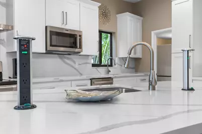 2829 NE 17th Avenue, Wilton Manors, FL 33334 - Photo 21