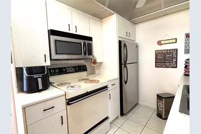 4046 Guildford #4046, Boca Raton, FL 33434 - Photo 9