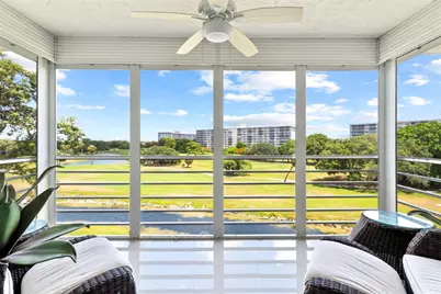 555 Oaks Lane #504, Pompano Beach, FL 33069 - Photo 5