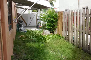 836 SW 80th Ave, North Lauderdale, FL 33068 - Photo 27