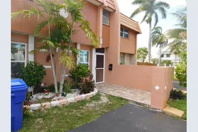 836 SW 80th Avenue, North Lauderdale, FL 33068 - Photo 3