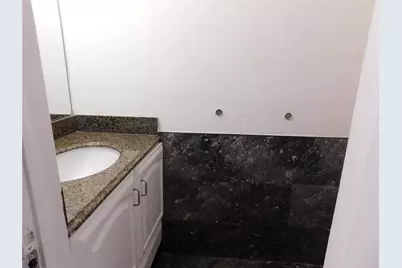 836 SW 80th Avenue, North Lauderdale, FL 33068 - Photo 23