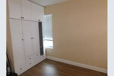 836 SW 80th Avenue, North Lauderdale, FL 33068 - Photo 5