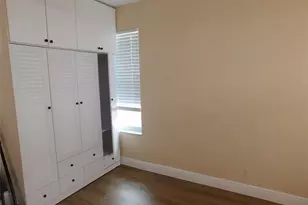 836 SW 80th Ave, North Lauderdale, FL 33068 - Photo 5