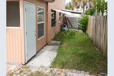 836 SW 80th Avenue, North Lauderdale, FL 33068 - Photo 29