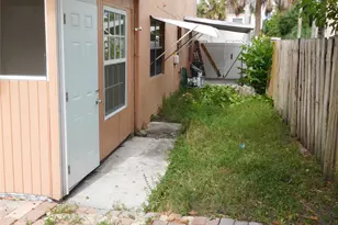 836 SW 80th Ave, North Lauderdale, FL 33068 - Photo 29