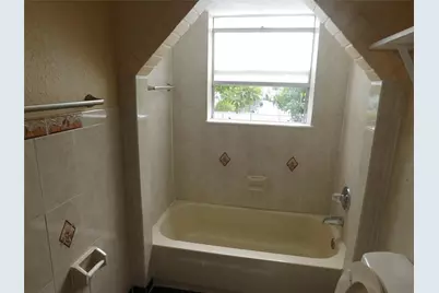 836 SW 80th Avenue, North Lauderdale, FL 33068 - Photo 9