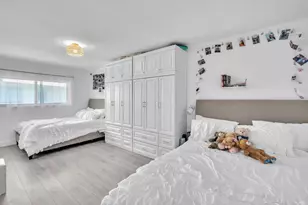 5421 N 36th Ct, Hollywood, FL 33021 - Photo 17