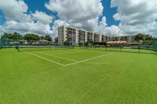 9500 N Hollybrook Lake Dr, Hollywood, FL 33025 - Photo 25