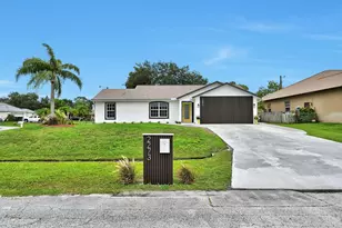 2273 SW Phyllis Ln, Port Saint Lucie, FL 34953 - Photo 3