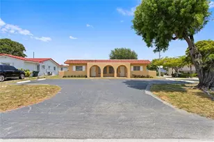 697 Ipswich St, Boca Raton, FL 33487 - Photo 3