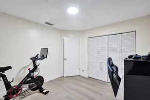 895 SW 180th Terrace, Pembroke Pines, FL 33029 - Photo 27