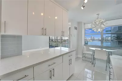 301 174th Street #1401, Sunny Isles Beach, FL 33160 - Photo 9