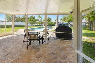 7 Sunset Ln, Pompano Beach, FL 33062 - Photo 27