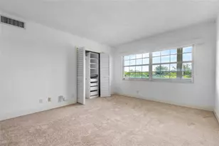 535 Oaks Dr, Pompano Beach, FL 33069 - Photo 9