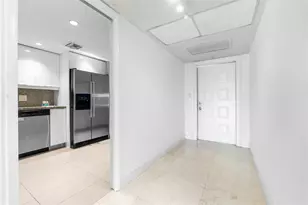 535 Oaks Dr, Pompano Beach, FL 33069 - Photo 3