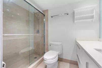 535 Oaks Drive #508, Pompano Beach, FL 33069 - Photo 13