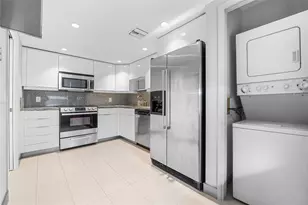 535 Oaks Dr, Pompano Beach, FL 33069 - Photo 5