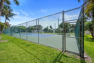 1301 NE 7th St, Hallandale Beach, FL 33009 - Photo 29