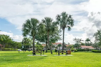 3350 Pinewalk Drive #1424, Pompano Beach, FL 33063 - Photo 3