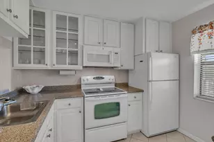 2748 NW 104th Ave, Sunrise, FL 33322 - Photo 9