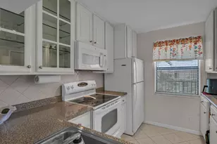 2748 NW 104th Ave, Sunrise, FL 33322 - Photo 11