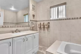 4220 NW 49th Ave, Lauderdale Lakes, FL 33319 - Photo 27