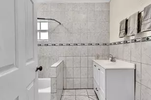 4220 NW 49th Ave, Lauderdale Lakes, FL 33319 - Photo 15