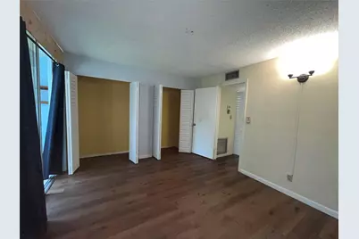 9141 Sunrise Lakes Boulevard #115, Sunrise, FL 33322 - Photo 7